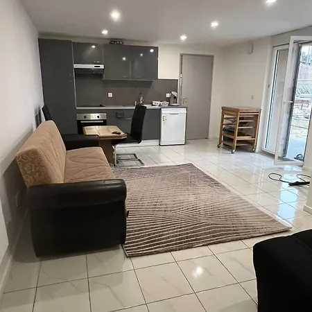 Cosy A Avec Jardin 50 M² Apartament *