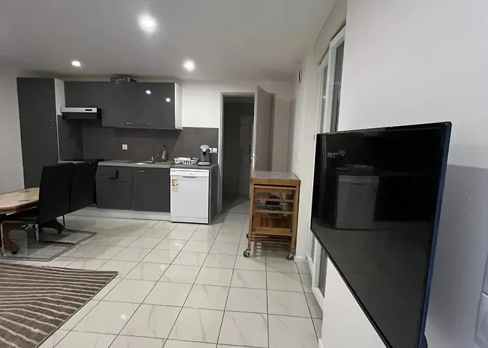 Cosy A Audun-le-roman Avec Jardin 50 M² Apartmán *